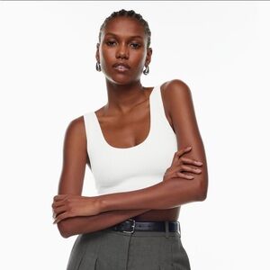 Aritzia Babaton Sculpt Knit Scoopneck Cropped Tank (white, S)